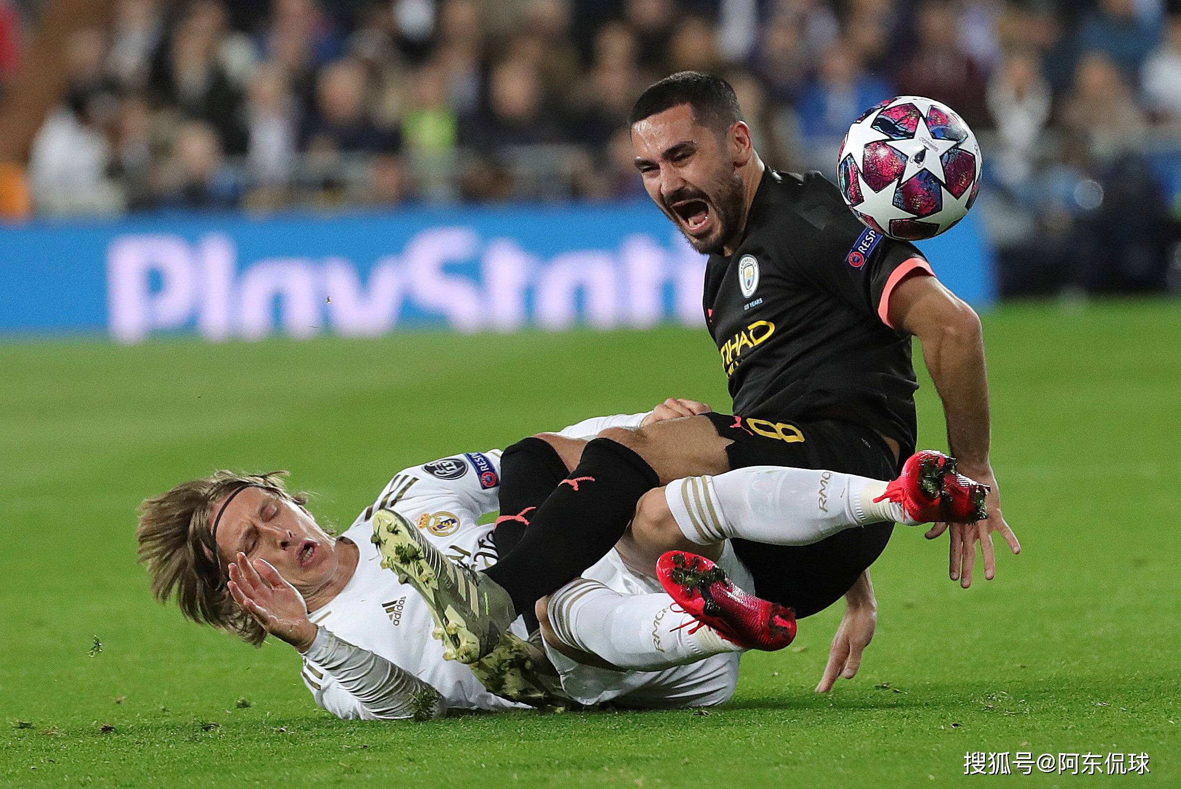 西班牙队在国际比赛中打出绝地反击