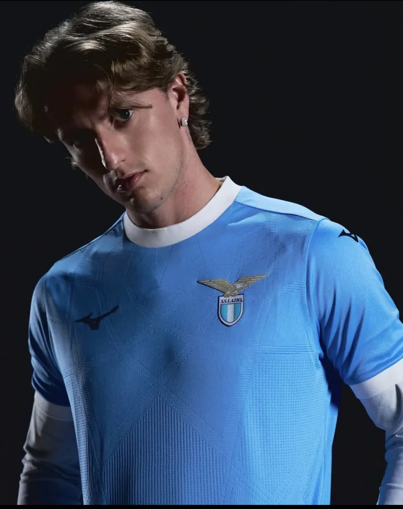 包含帕尔马逼平拉齐奥，保持主场不败战绩的词条