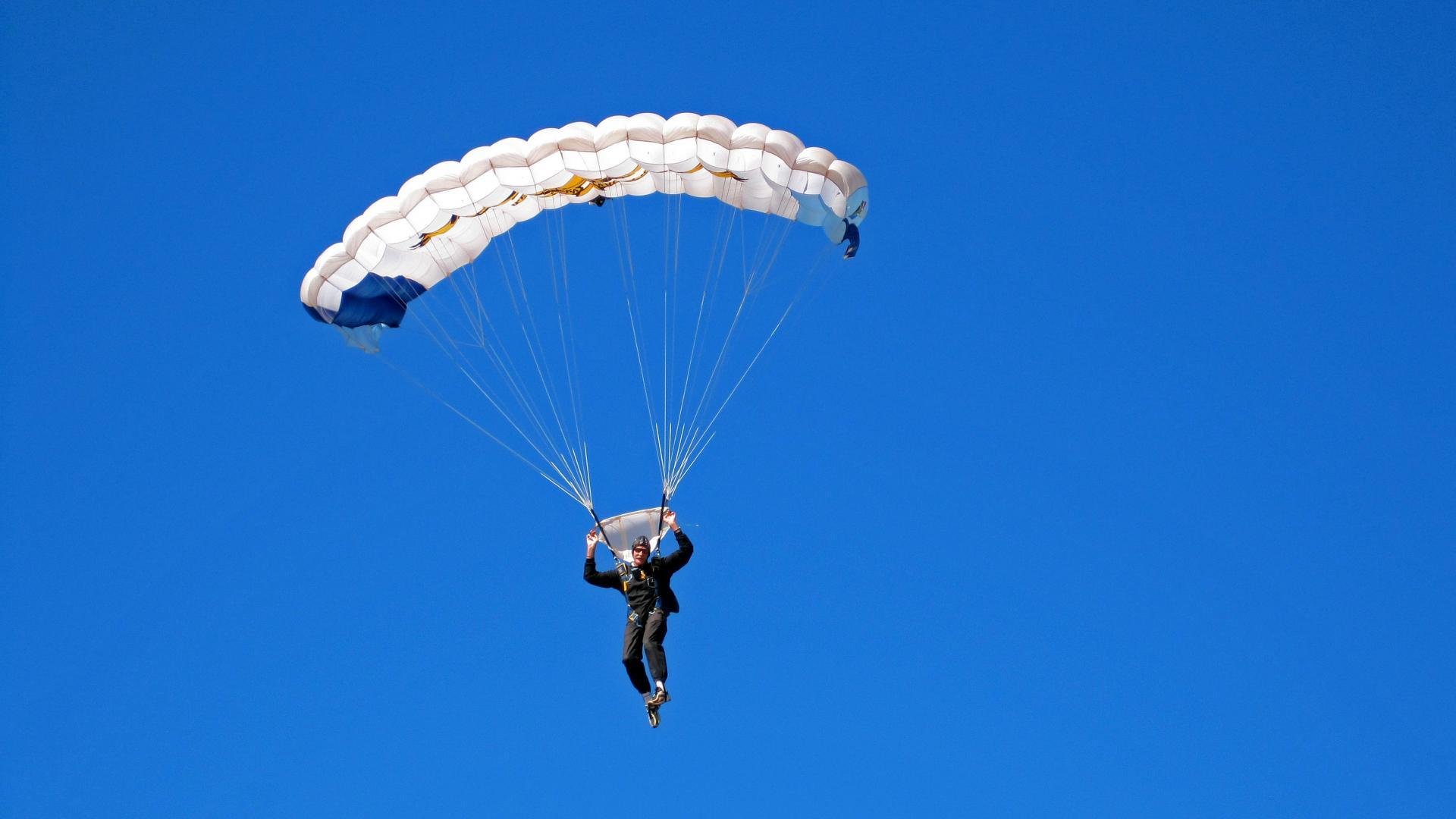 巴黎完胜喀麦隆，孙兴慜如何成为关键先生，书写亚洲足球新篇章